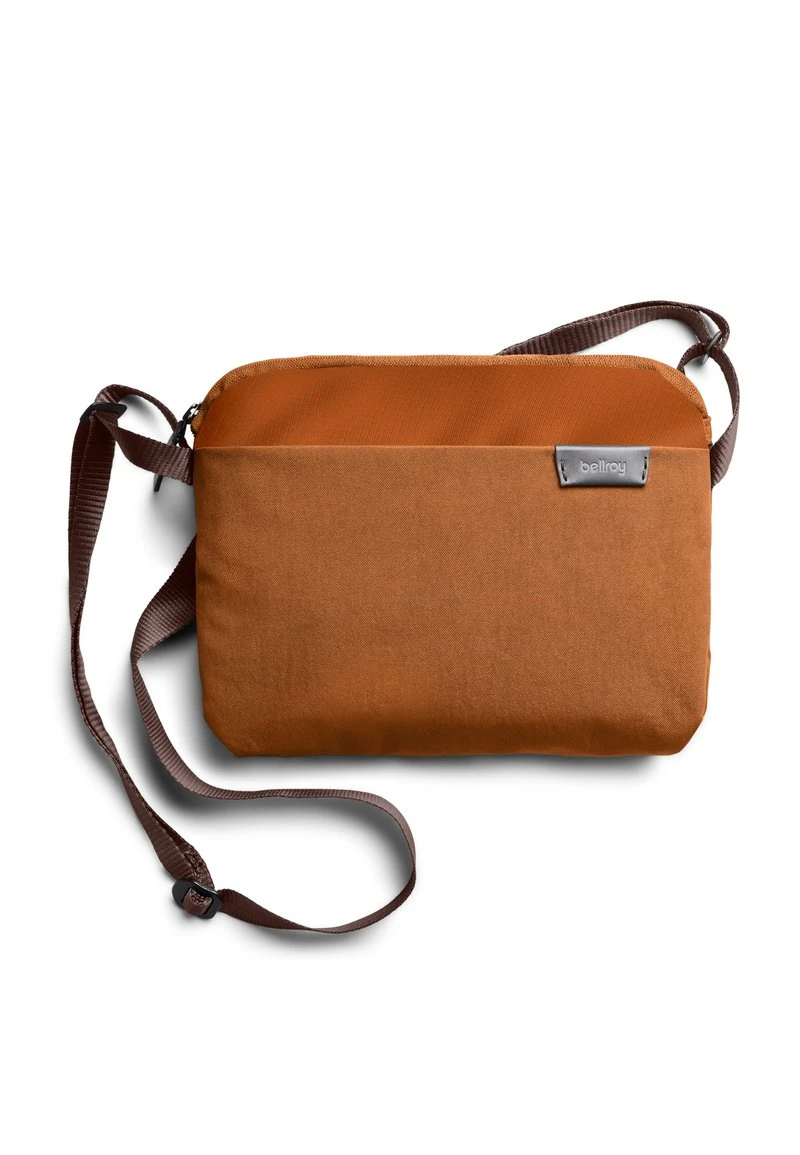 BELLROY CITY POUCH PLUS - Umhängetasche - Bronze – Bild 5