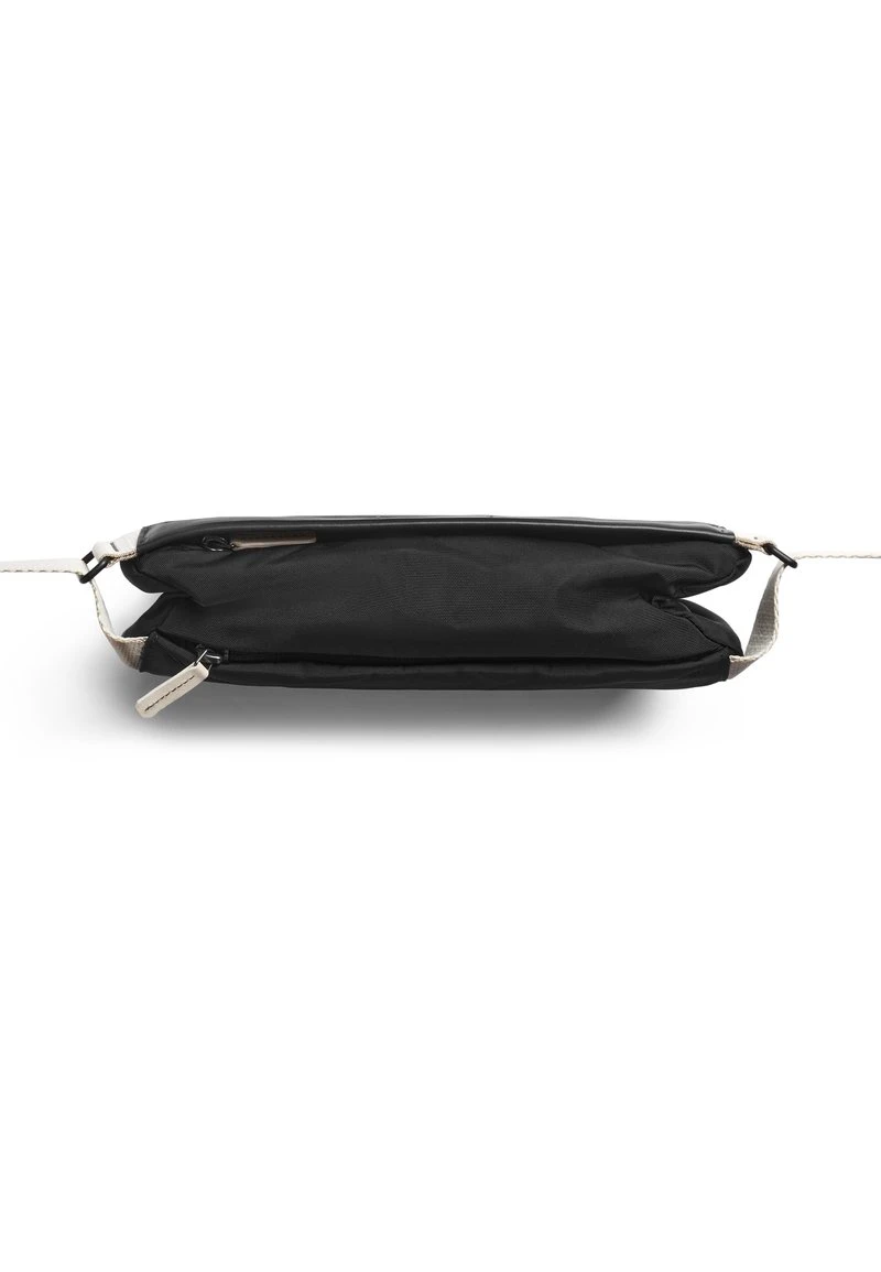 BELLROY SLING MINI PREMIUM - Gürteltasche - Black Sand – Bild 3