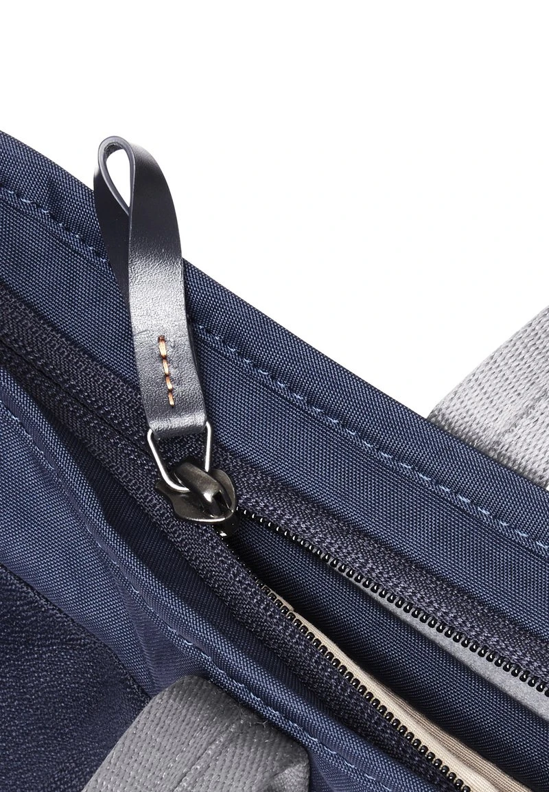 BELLROY TOKYO COMPACT - Shopping Bag - Navy – Bild 4
