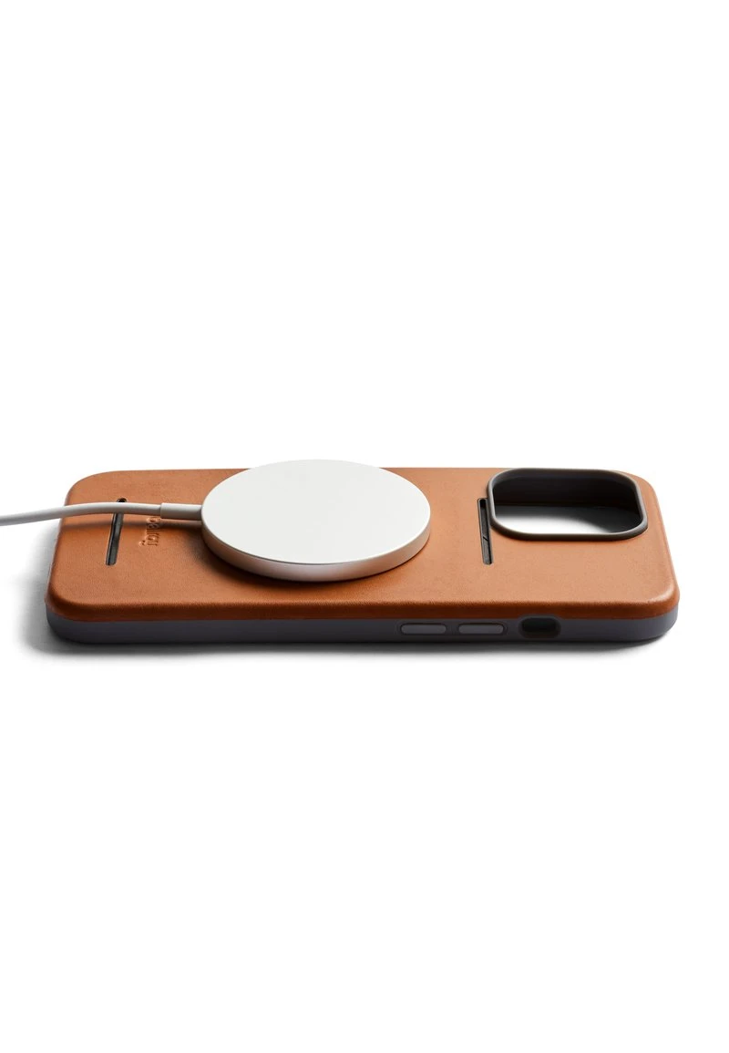 BELLROY Handytasche - Terracotta – Bild 6
