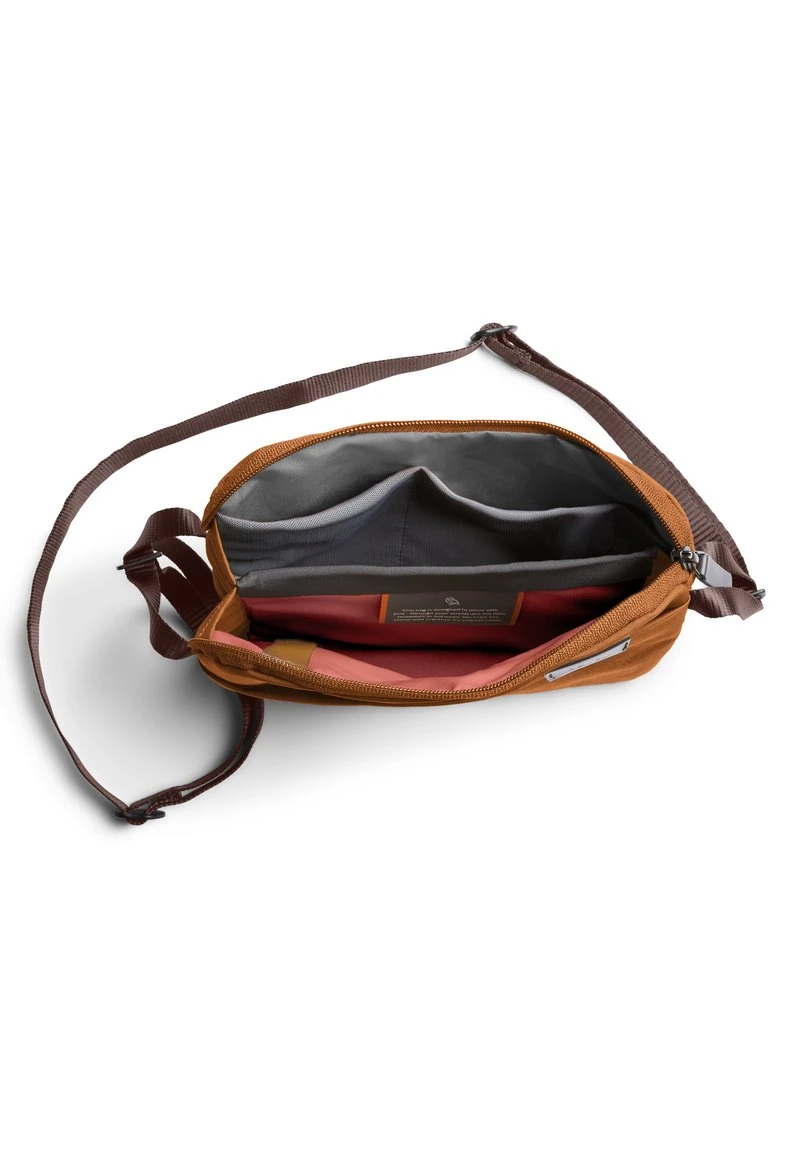 BELLROY CITY POUCH PLUS - Umhängetasche - Bronze – Bild 3
