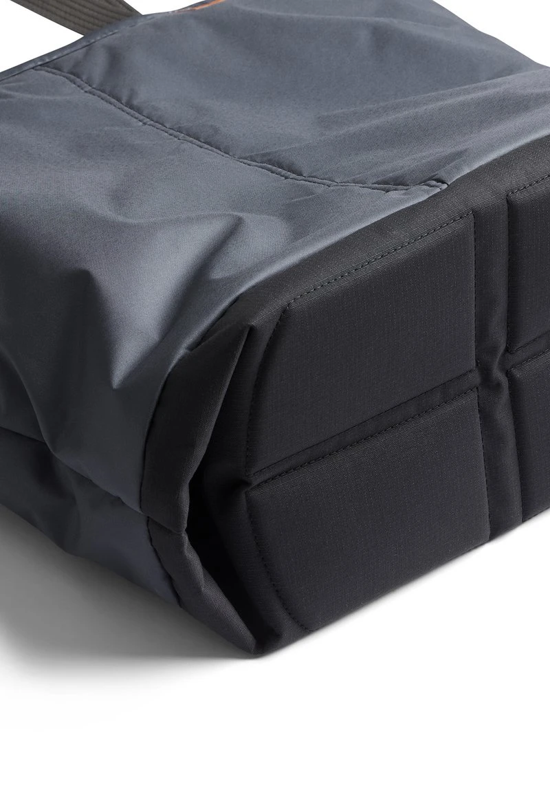 BELLROY COOLER - Shopping Bag - Charcoal – Bild 6