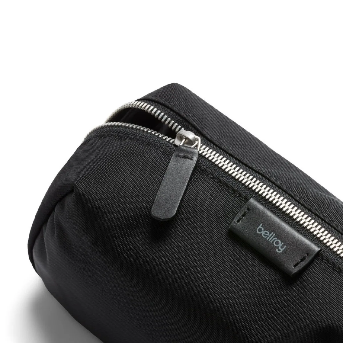 BELLROY Toiletry Kit Plus Black – Bild 3