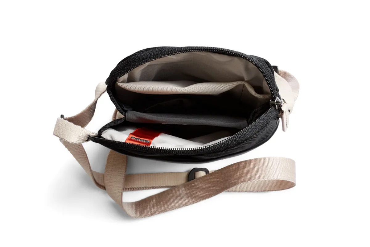 BELLROY City Pouch Premium Black – Bild 2