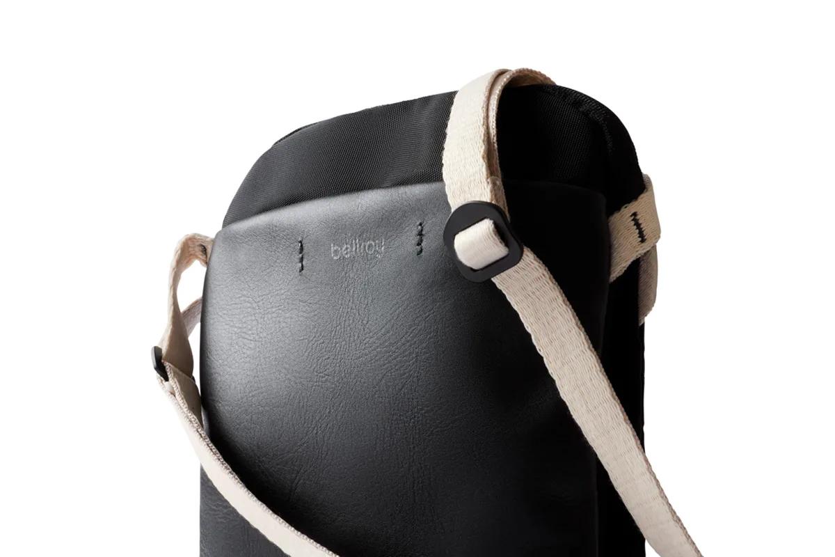 BELLROY City Pouch Premium Black – Bild 5