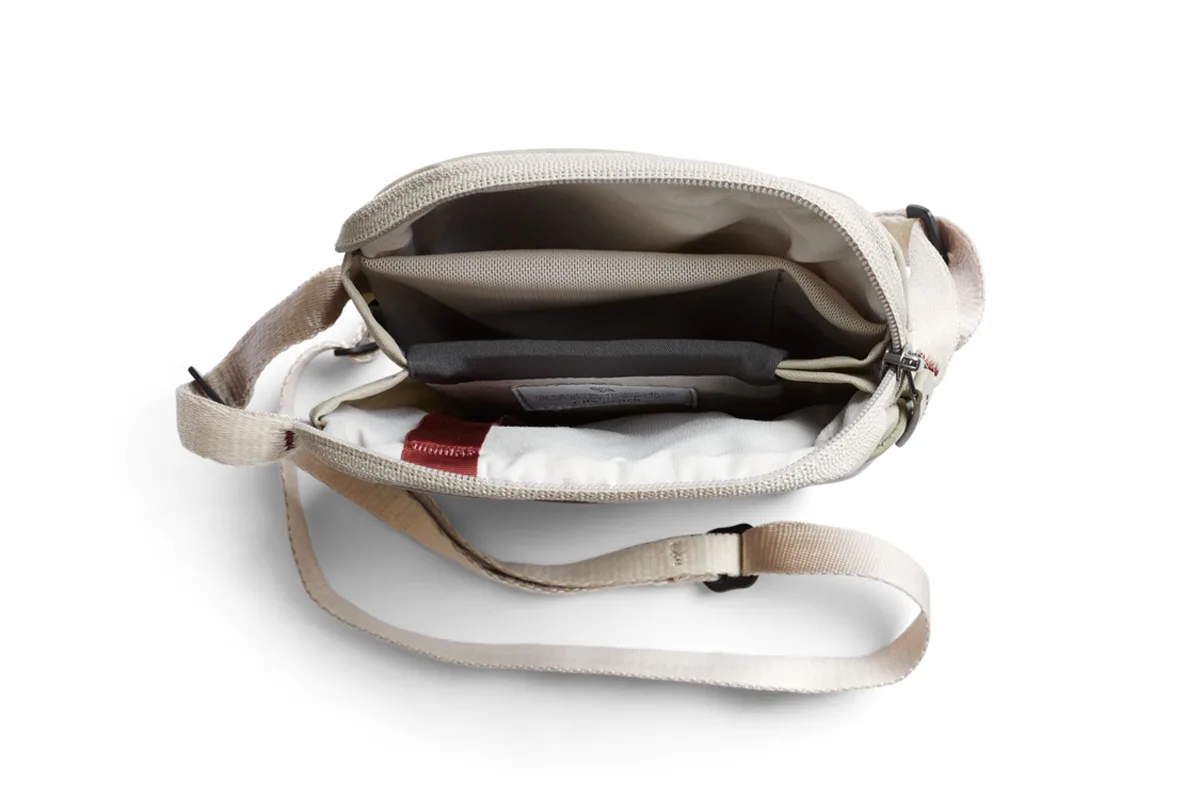 BELLROY City Pouch Premium Lichen Grey – Bild 2