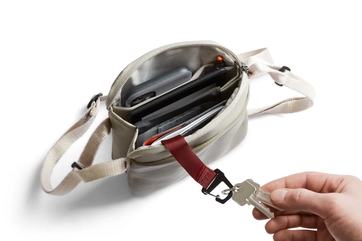 BELLROY City Pouch Premium Lichen Grey – Bild 5