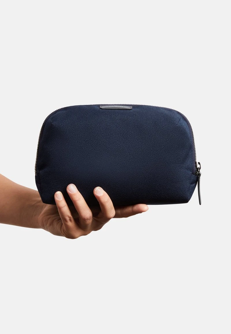 BELLROY DESK CADDY - Kosmetiktasche - Navy